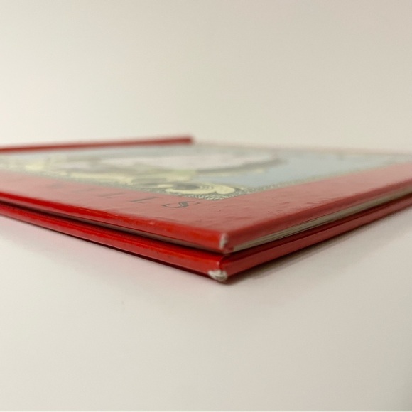 Bunny Money Children's Book by Rosemary Wells - Picture 5 of 16